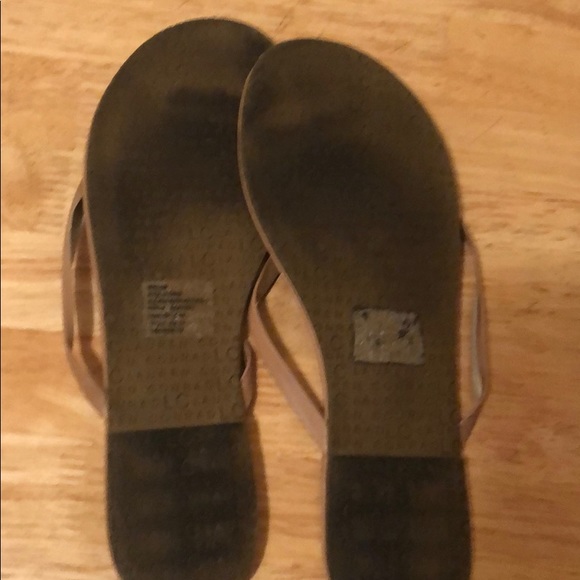 Lauren Conrad Flip flops - Picture 2 of 2